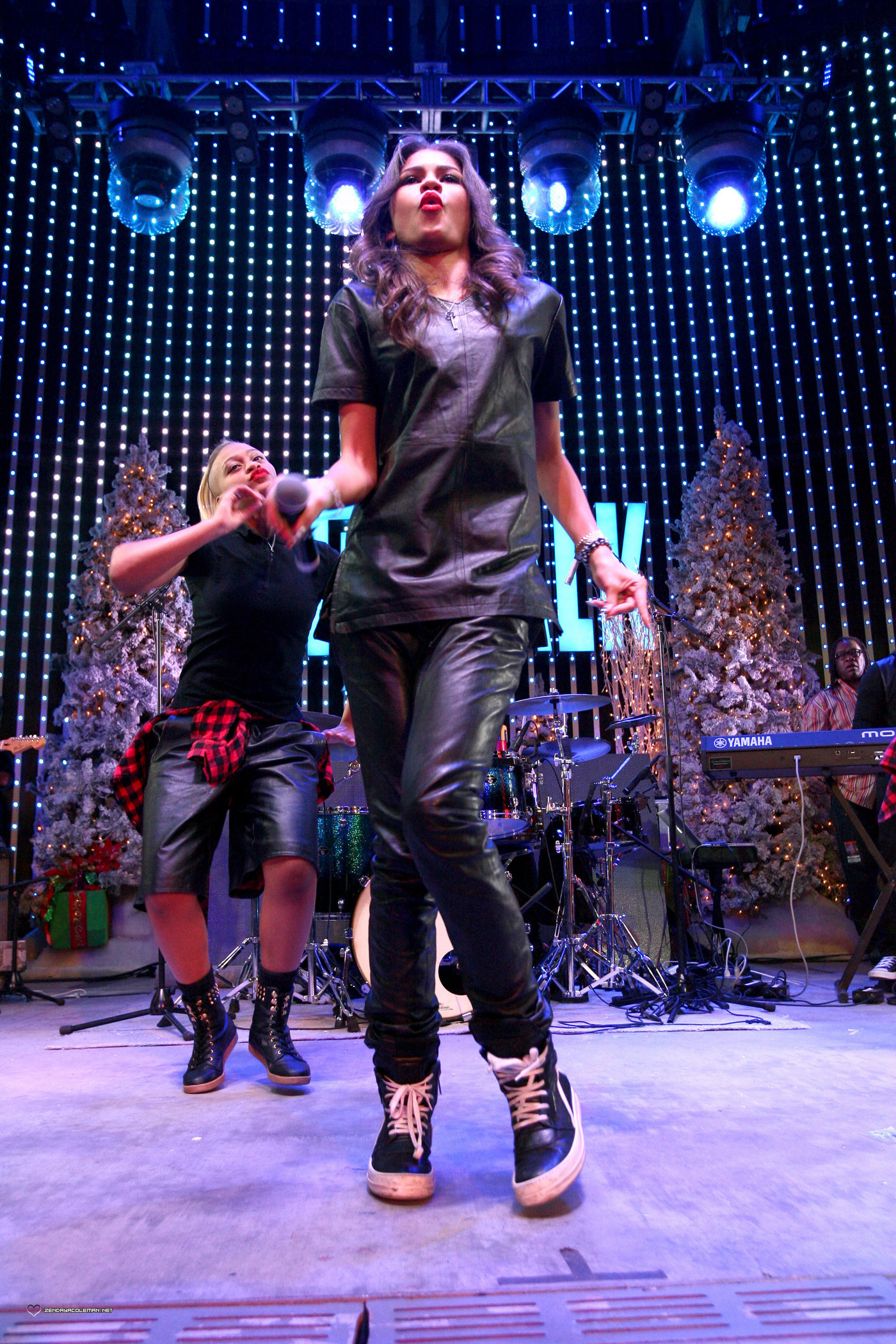 049.jpg 049.jpg
