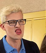 100.jpg